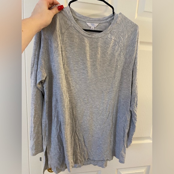 Sweater - Picture 1 of 2